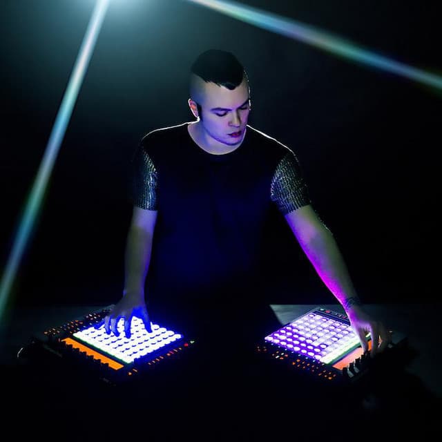 Mahjong artist profile image