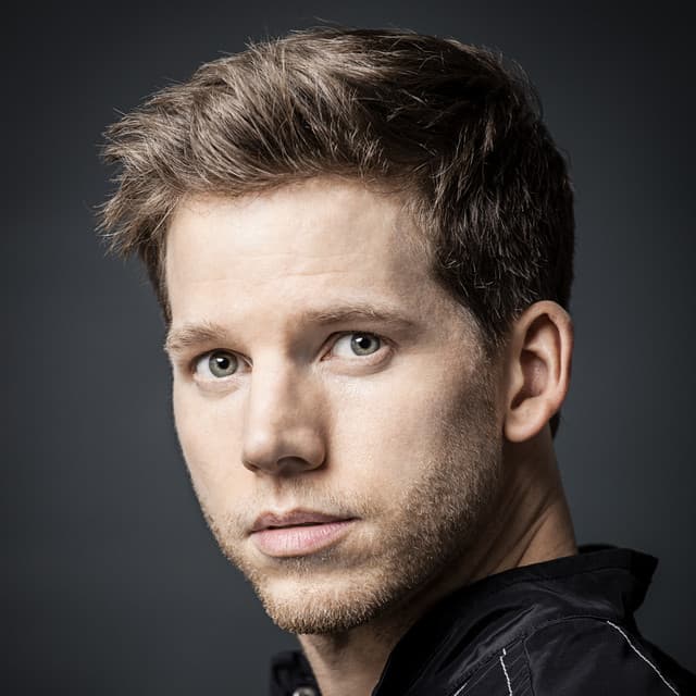 Stark Sands artist profile image