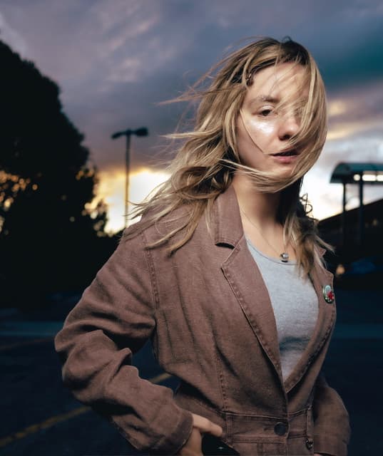 Dora Jar artist profile