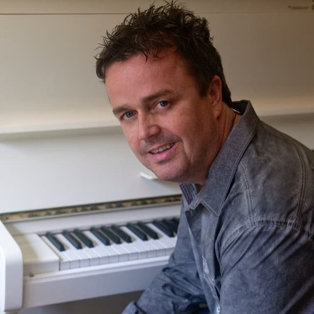 Sean Callery artist profile image