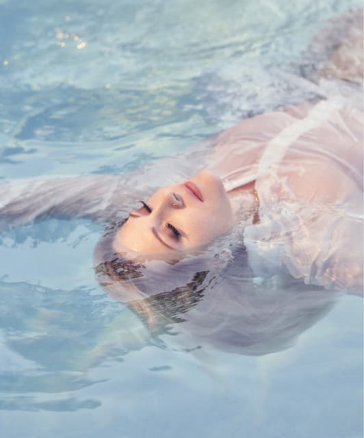 ROZES artist profile image
