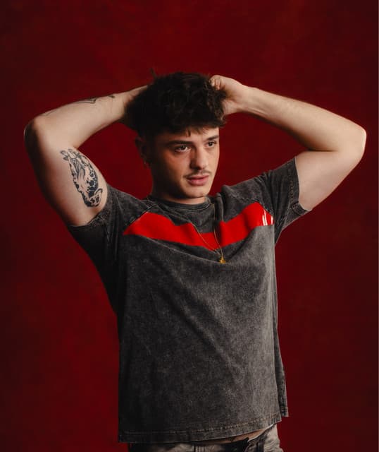 Olly artist profile image