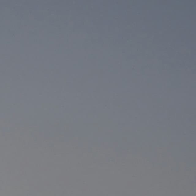 yhellø artist profile image