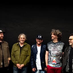 Embrace's artist profile image