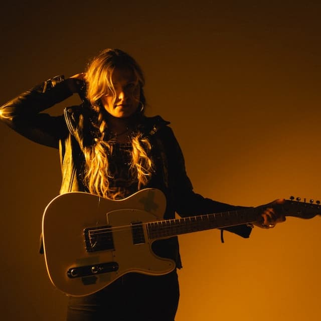 Sophie Gault artist profile image