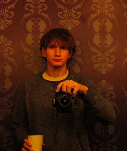 Elias Hix artist profile