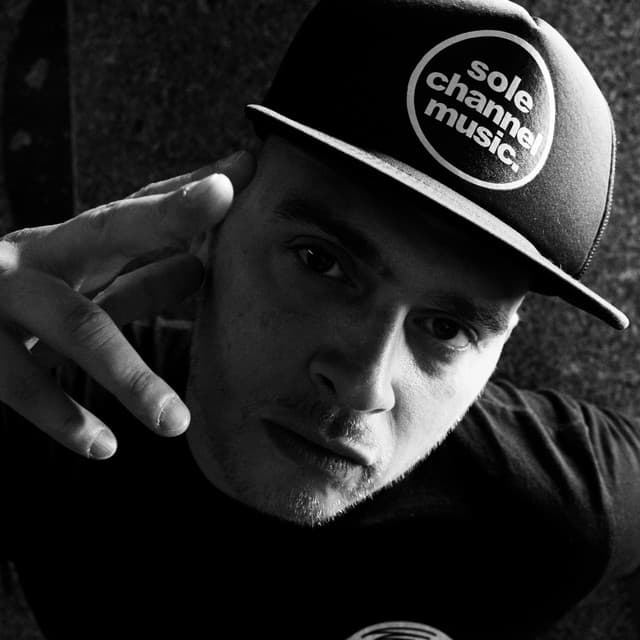 Ralph Session artist profile image