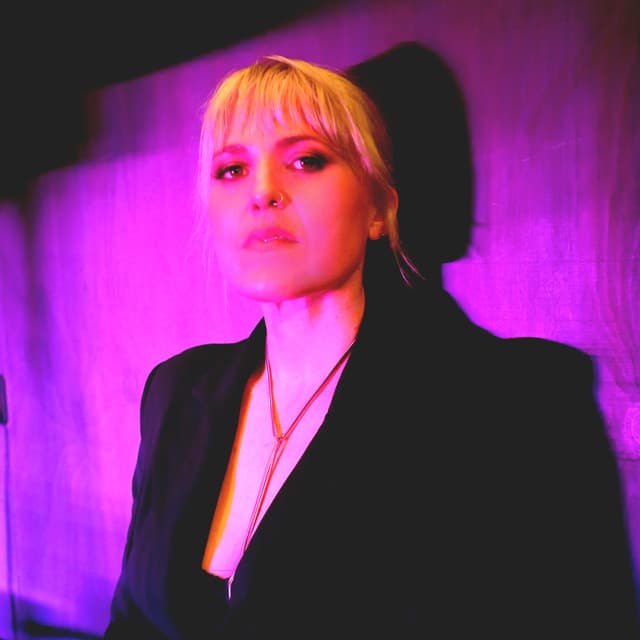 Liz Stringer's artist profile image