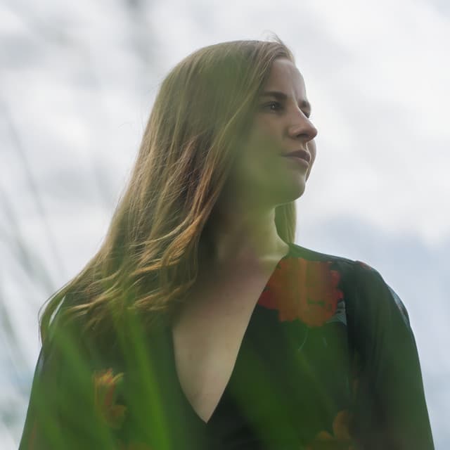 Beth Malcolm artist profile