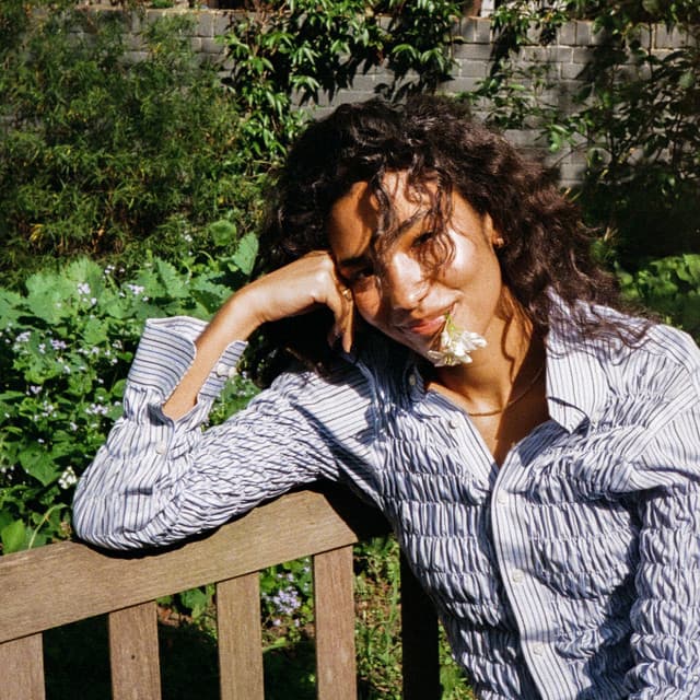 Olivia Dean's artist profile image