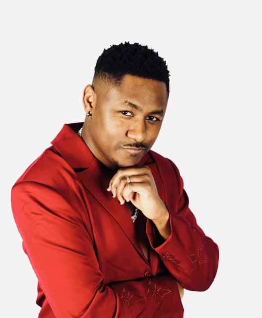 Damola Davis artist profile image