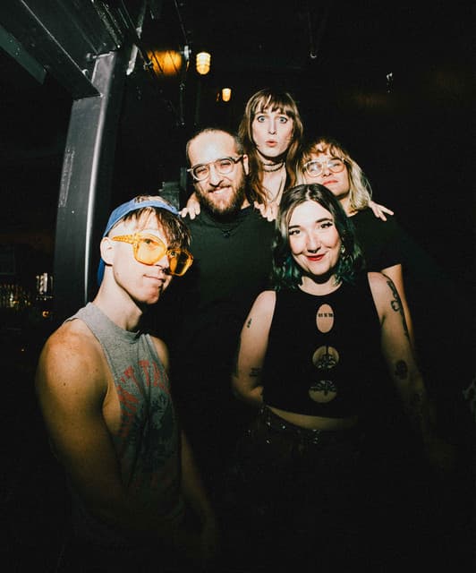 Pretty Bitter's artist profile image