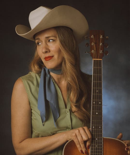 Brennen Leigh artist profile image