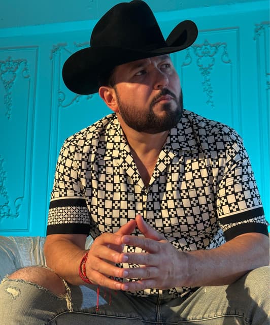Roberto Tapia's artist profile image