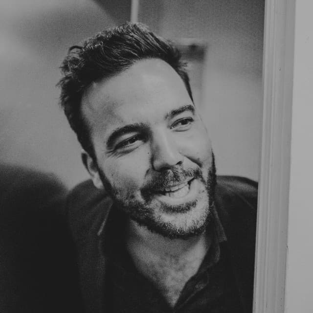 Juan Zelada artist profile image