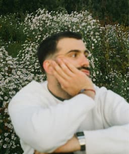 Vraell's artist profile image