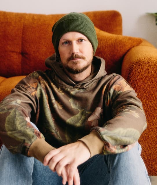 Jeffrey East artist profile