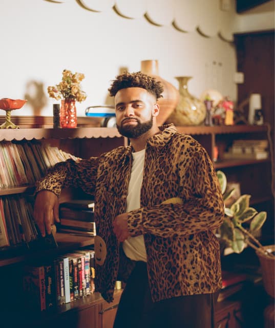 Paul Russell artist profile image