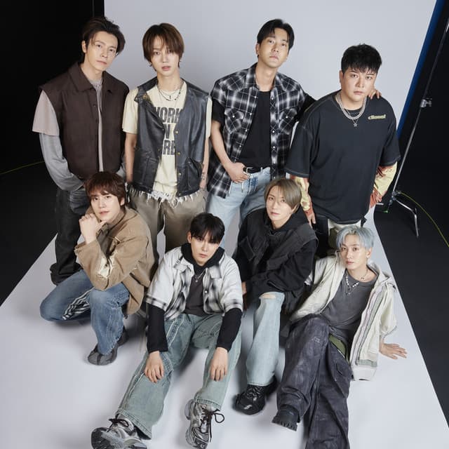 SUPER JUNIOR artist profile image