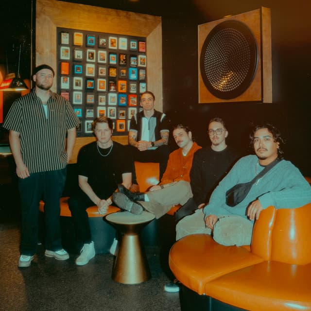 Wolf & Bear's artist profile image