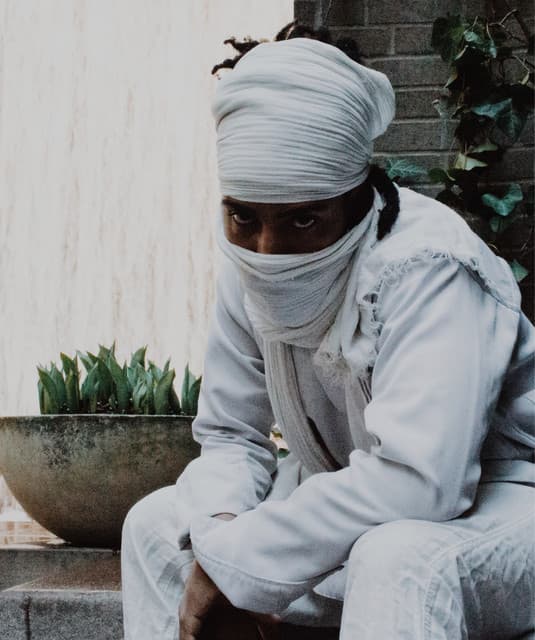 SIIMBIIE LIIVES LONG artist profile image