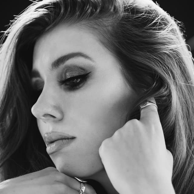 Julia Brennan artist profile image