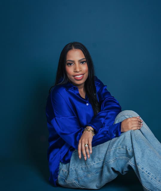 Dianette Mendez artist profile image