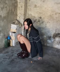 Julia Wolf's artist profile image