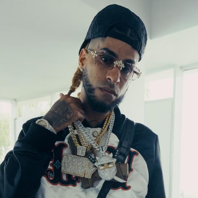 YOVNGCHIMI artist profile image