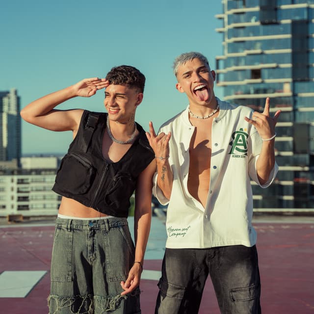 Roze Oficial artist profile image