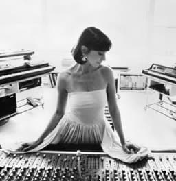 Suzanne Ciani's artist profile image