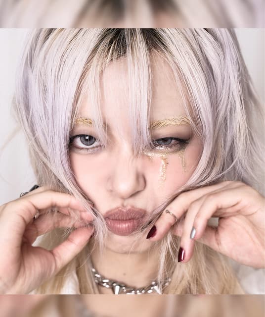 YongYong artist profile image