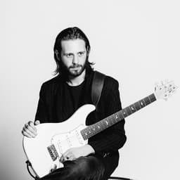Laurence Jones's artist profile image