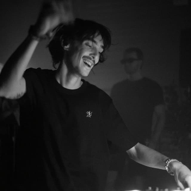 Dica artist profile image