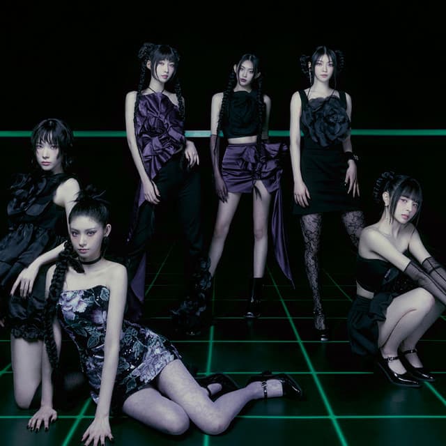 EVERGLOW artist profile image