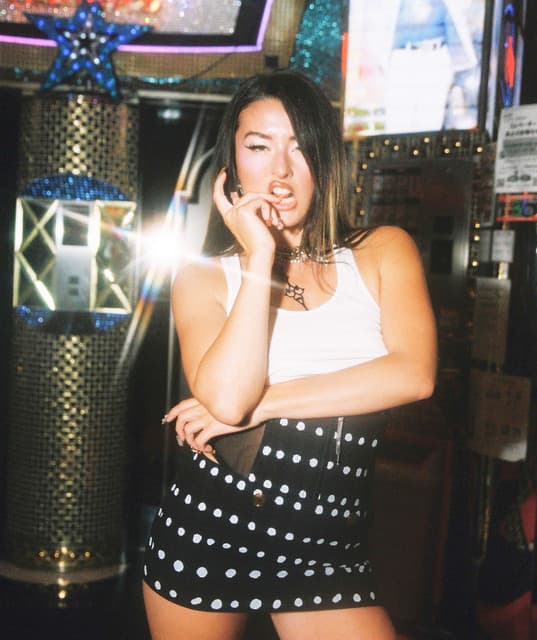 ChiChi artist profile image