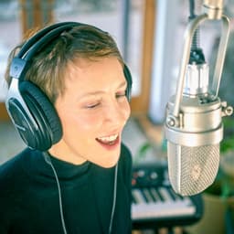 Stacey Kent's artist profile image