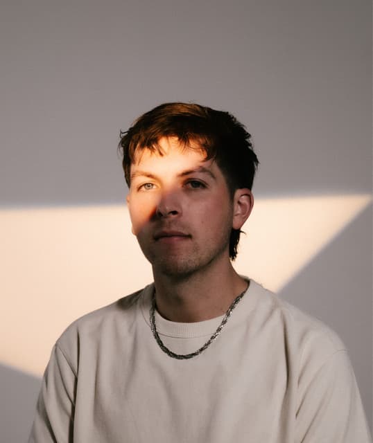 Josh Kerr artist profile image