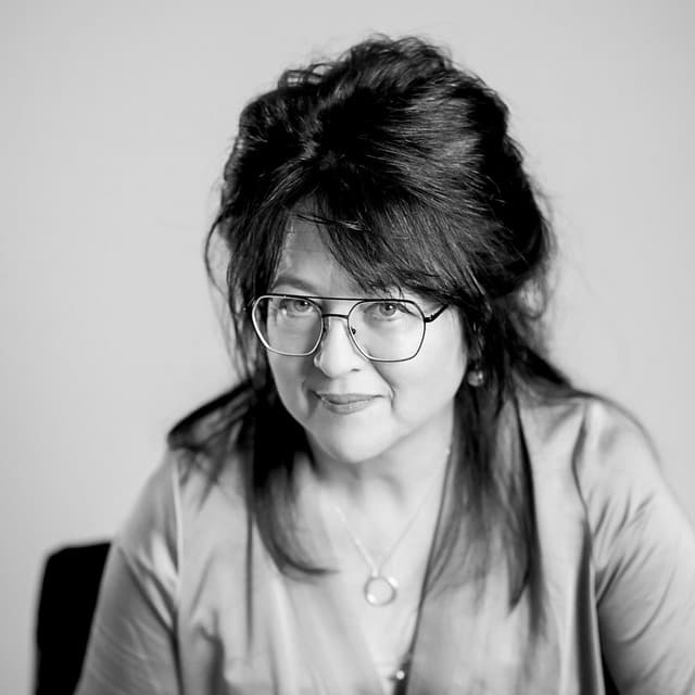 Susie Arioli artist profile image