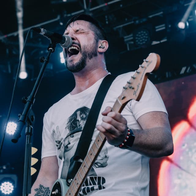 Dead Favours artist profile image