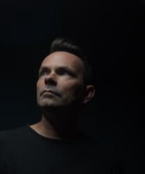 Hollow Hum artist profile image