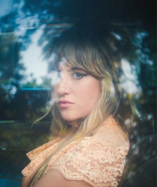 Lindsey Troy profile