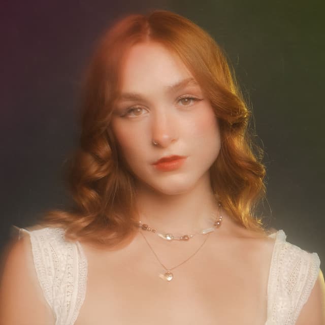 Bella White's artist profile image