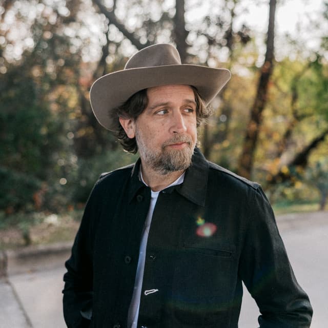 Hayes Carll artist profile