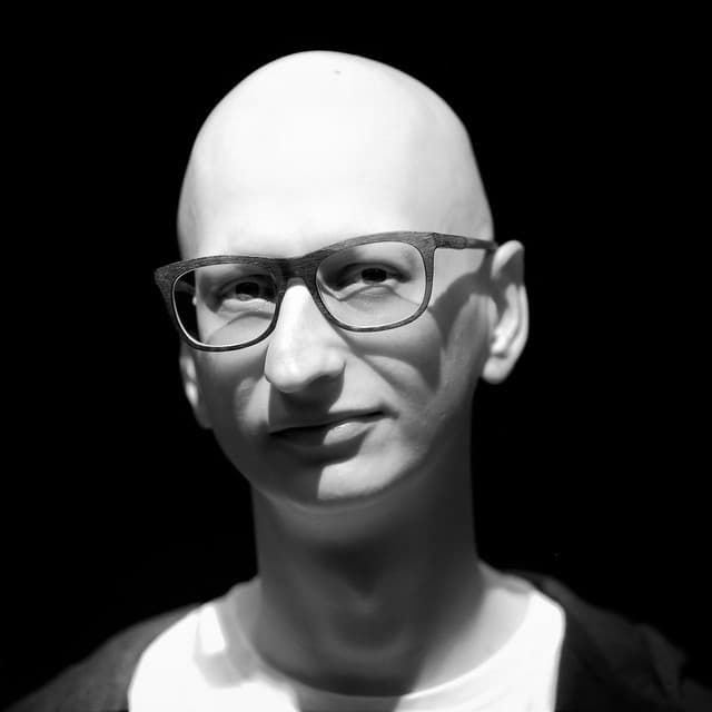 Piotr Musiał artist profile image
