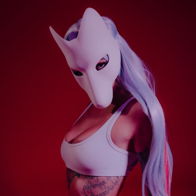 LŪN artist profile image
