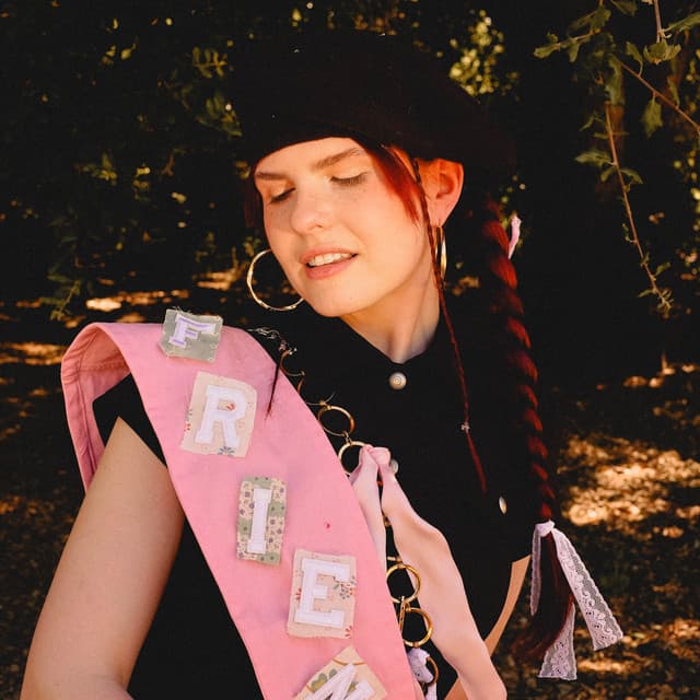 Catie Turner artist profile image