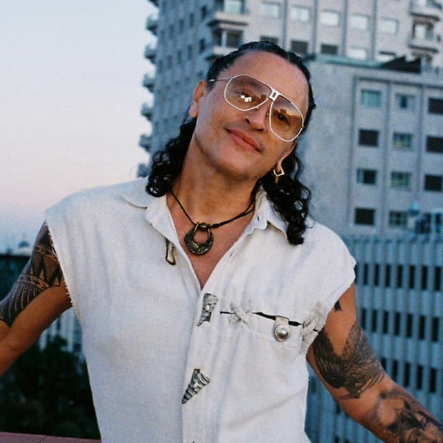 Elvis Crespo artist profile