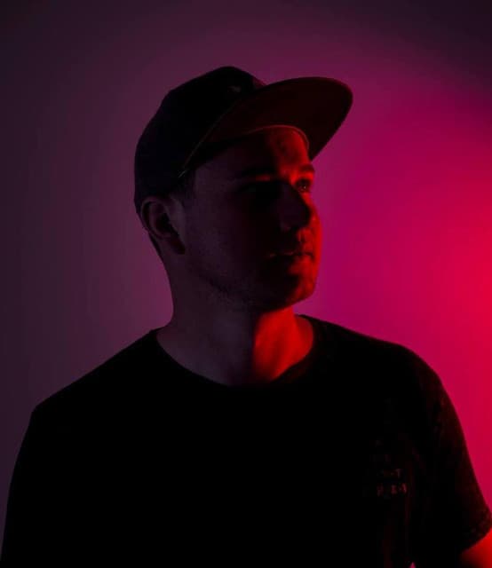 MVCE artist profile image