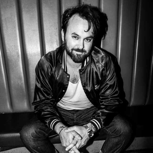 Shakey Graves artist profile image
